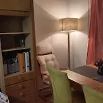 Διαμέρισμα Quiet Flat With Terrace And Garden *