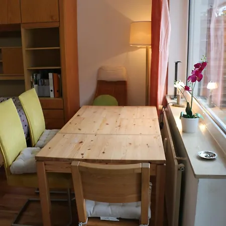 דירה Quiet Flat With Terrace And Garden