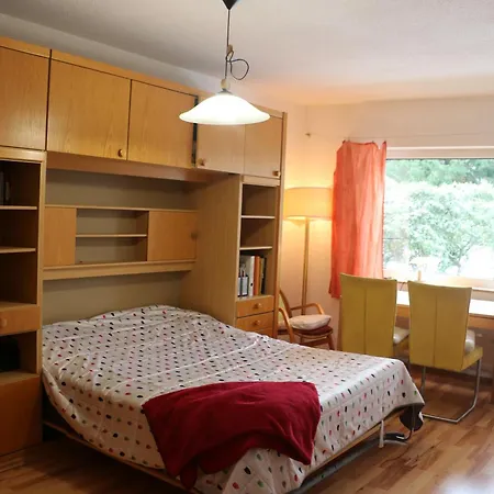 Lejlighed Quiet Flat With Terrace And Garden