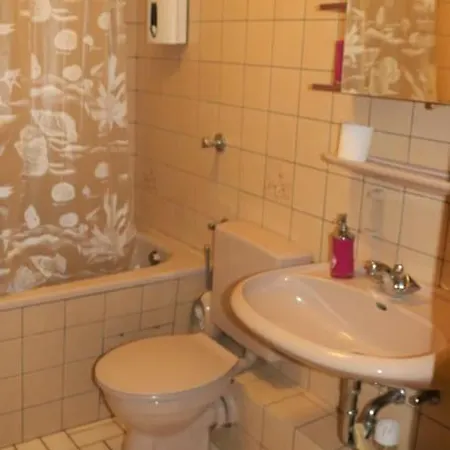 Quiet Flat With Terrace And Garden דירה