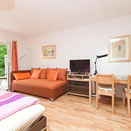 דירה Quiet Flat With Terrace And Garden