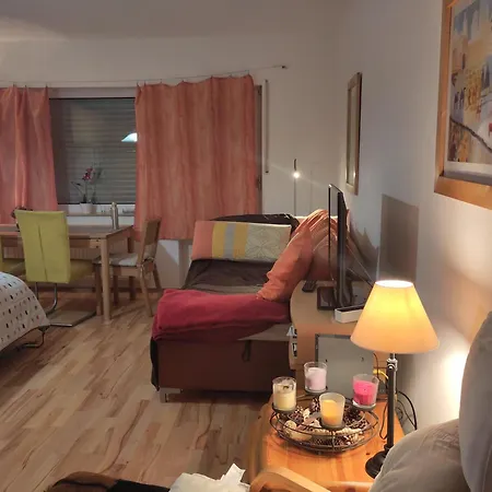 Lejlighed Quiet Flat With Terrace And Garden