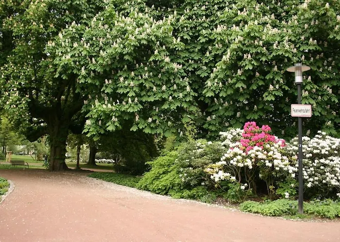 Quiet Flat With Terrace And Garden * Έσσεν